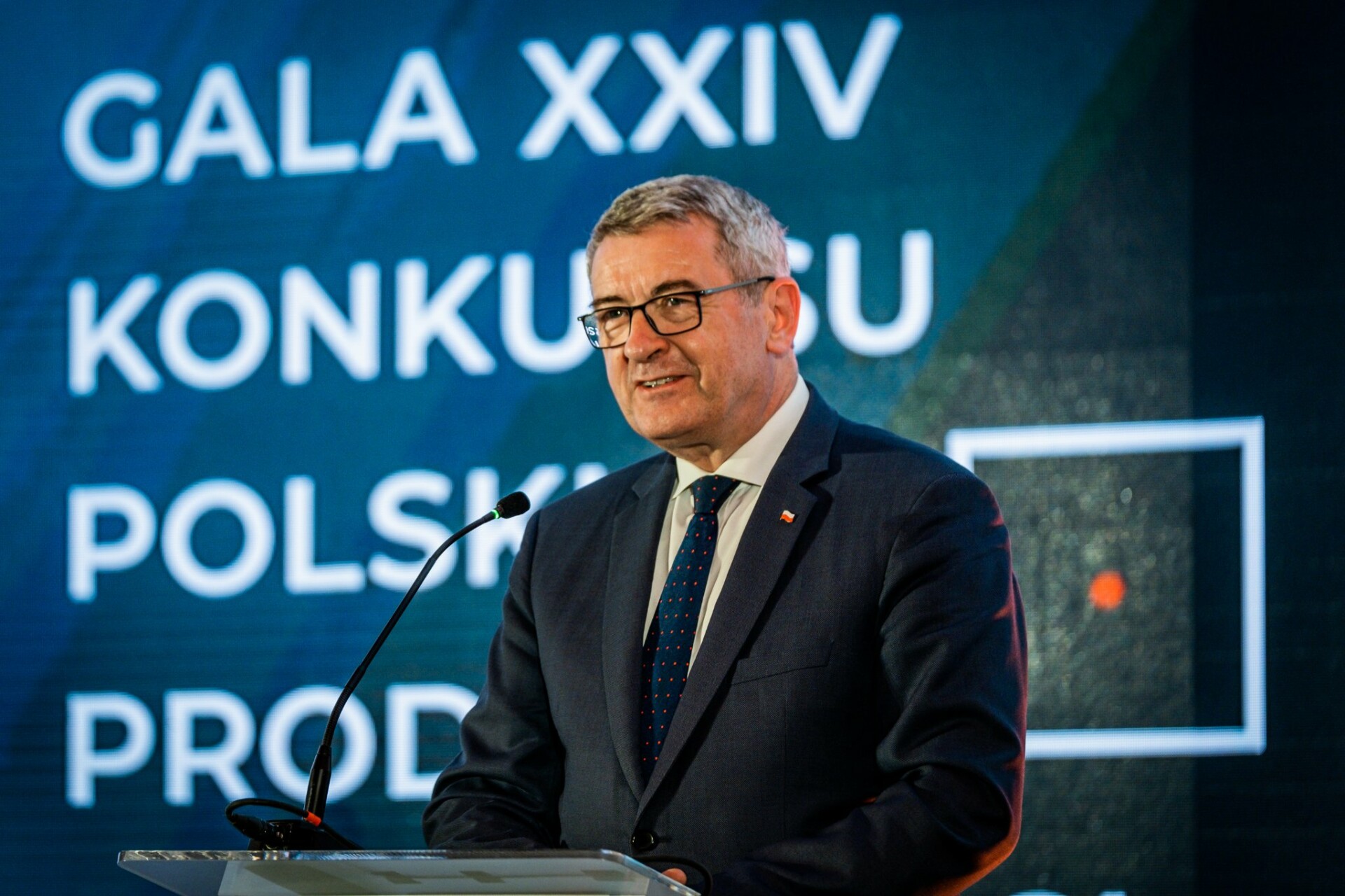 Na scenie Sekretarz Stanu, Pełnomocnik Rządu do spraw reformy funkcjonowania instytut&oacute;w badawczych, Wojciech Murdzek