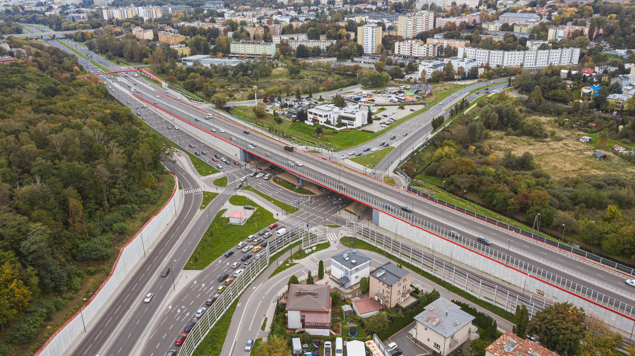 Skrzyżowanie dr&oacute;g z lotu ptaka