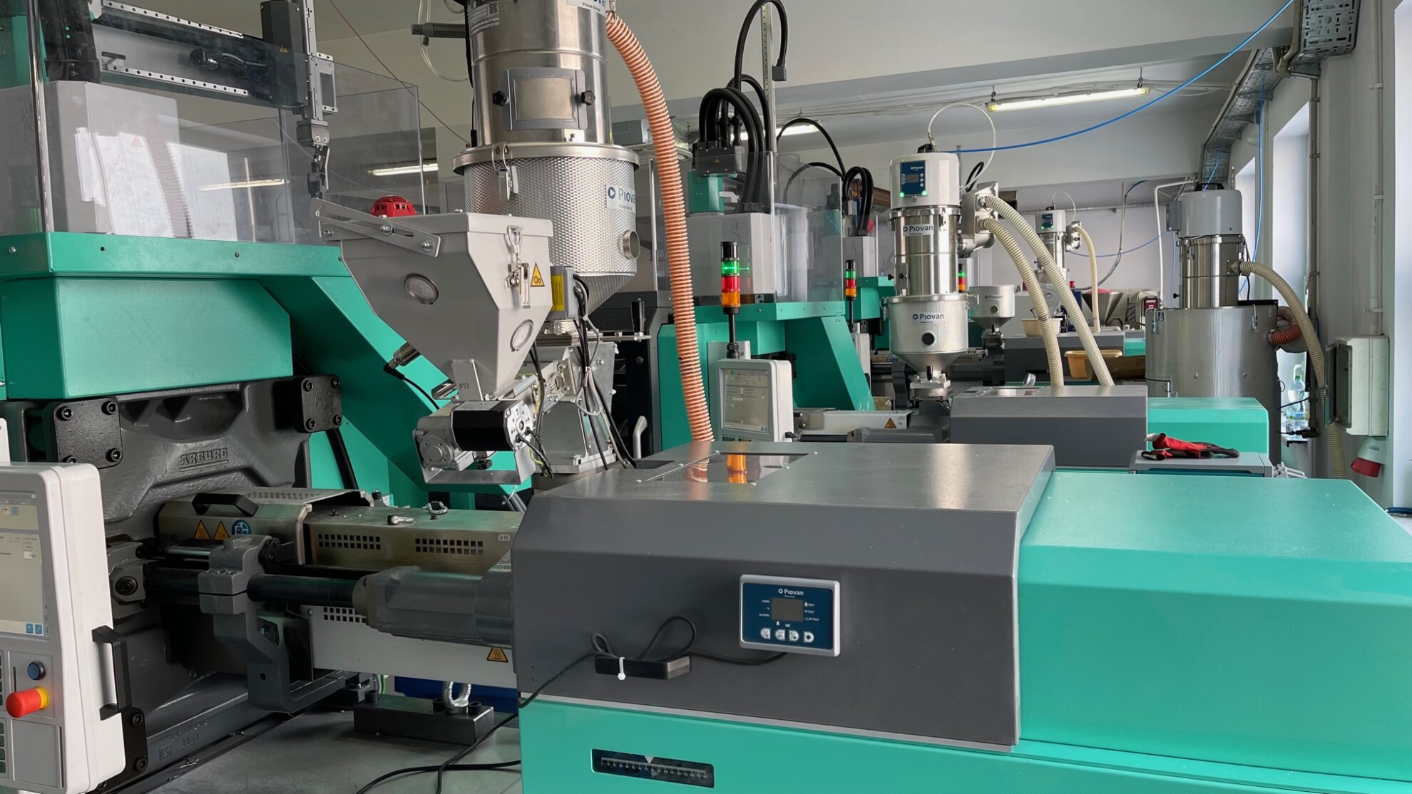 Nabycie nowych urządzeń w celu zmniejszenia energochłonności produkcji w firmie OW-Plast Jerzy Wiłkowski